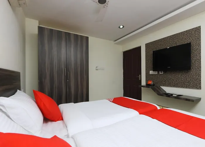 Hotel O The Oaks Residency Chennai
